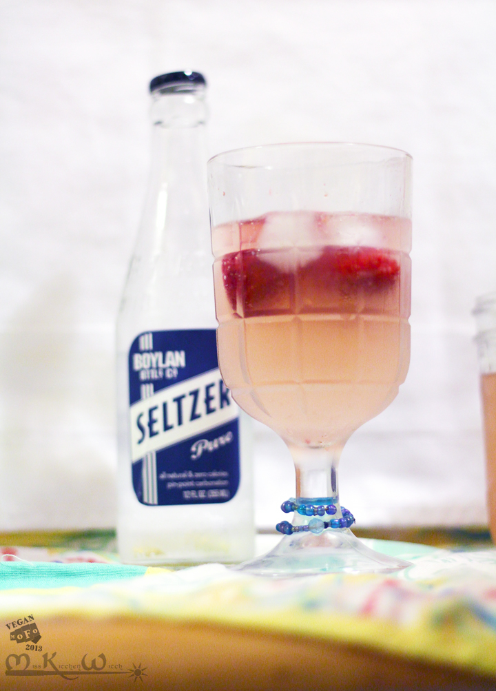 Strawberry-Rhubarb Fizz Cocktail